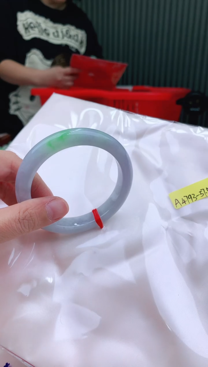 未镶嵌手镯翡翠57+