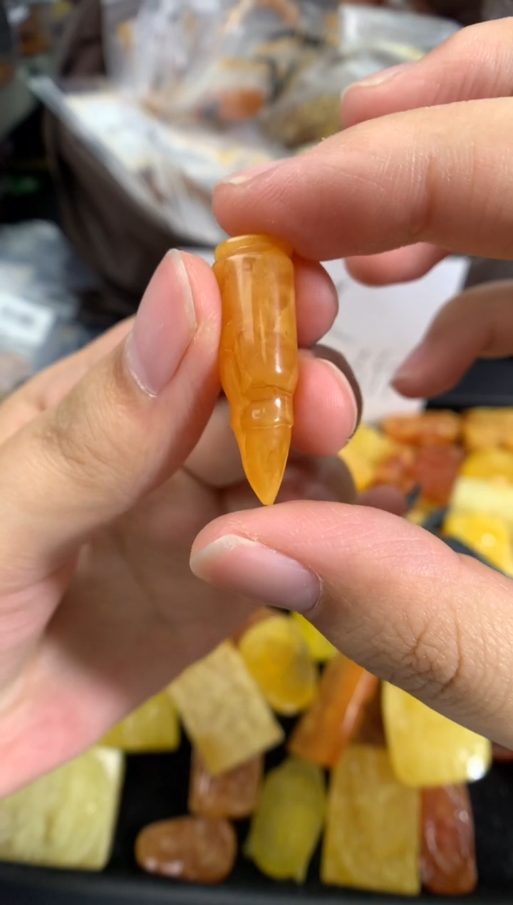 蜜蜡未镶嵌珠宝奇石1