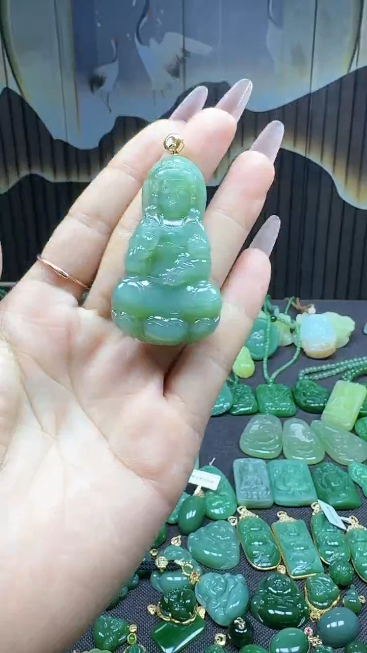 【闪购商品】和田玉挂件18K金镶嵌1