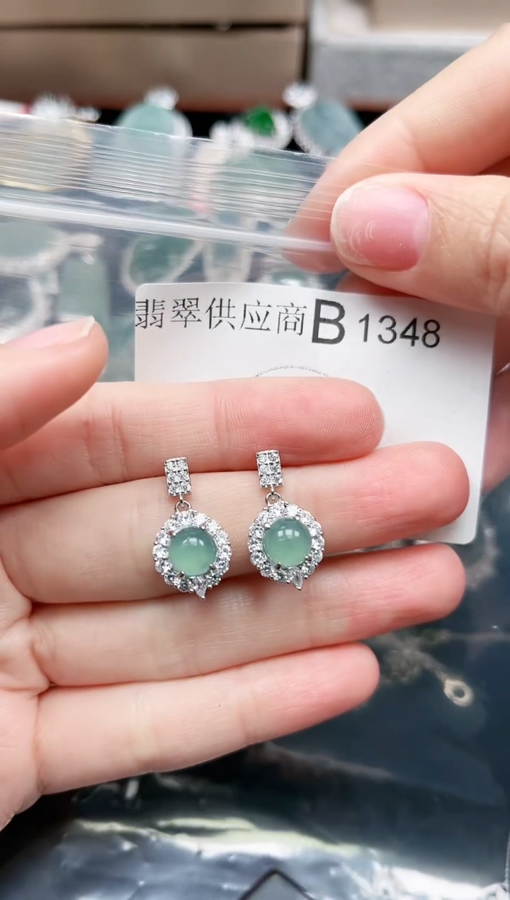 【闪购商品】翡翠颈饰未镶嵌1348赠皮绳