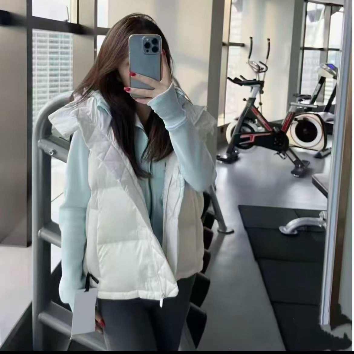 四格泡芙羽绒马甲连帽叠穿保暖外套