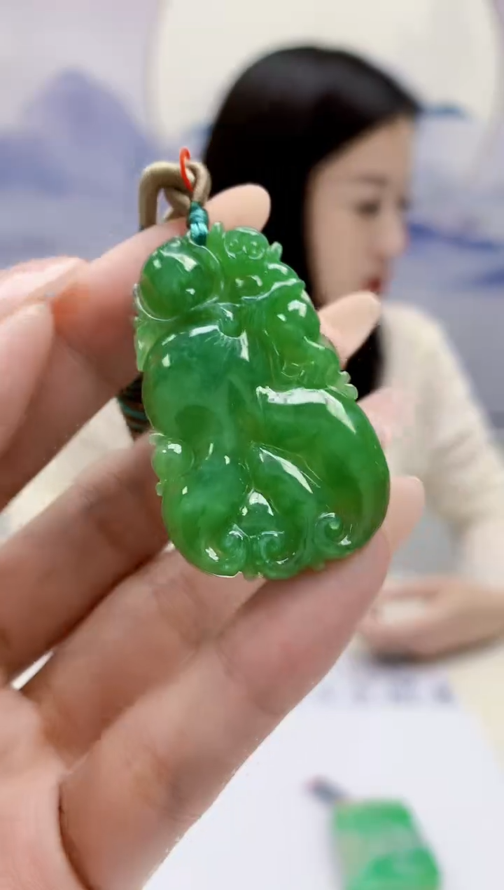 定制翡翠未镶嵌4852MM-毛货挂件60
