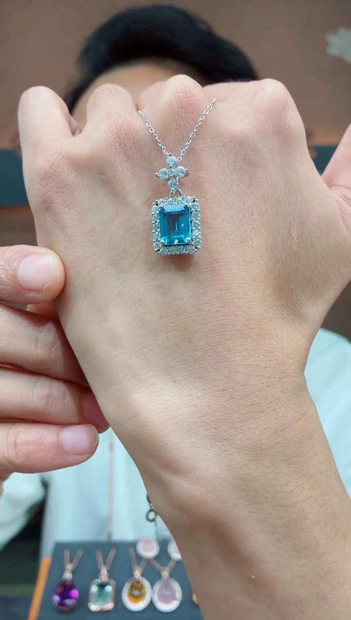 银S925镶嵌吊坠托帕石托帕石吊坠