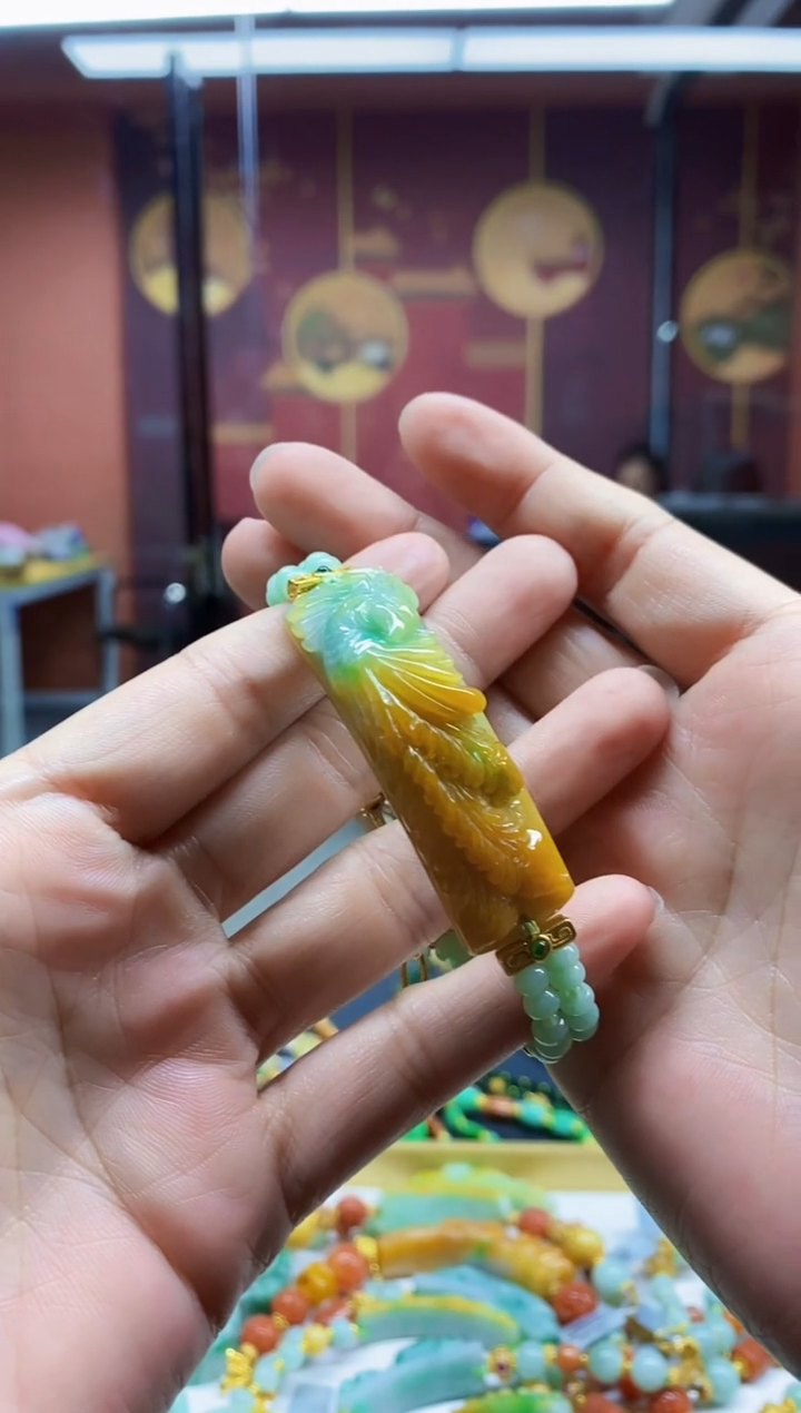 颈饰未镶嵌翡翠手牌