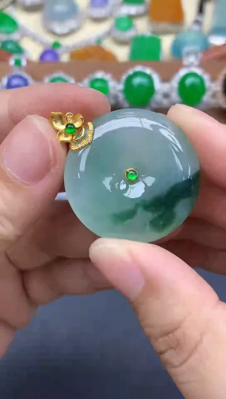 颈饰18K金镶嵌翡翠390-中国好珍宝