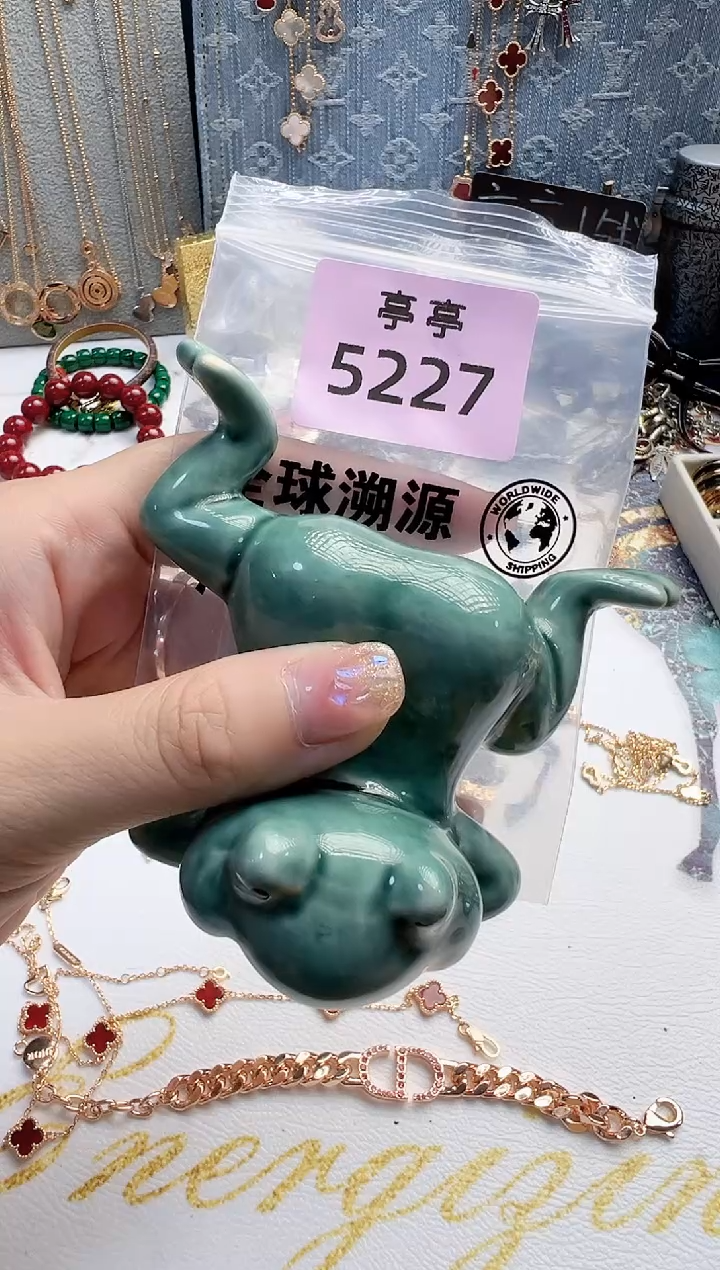 瓷片A****i 彧贤聚宝阁 彧贤聚宝阁