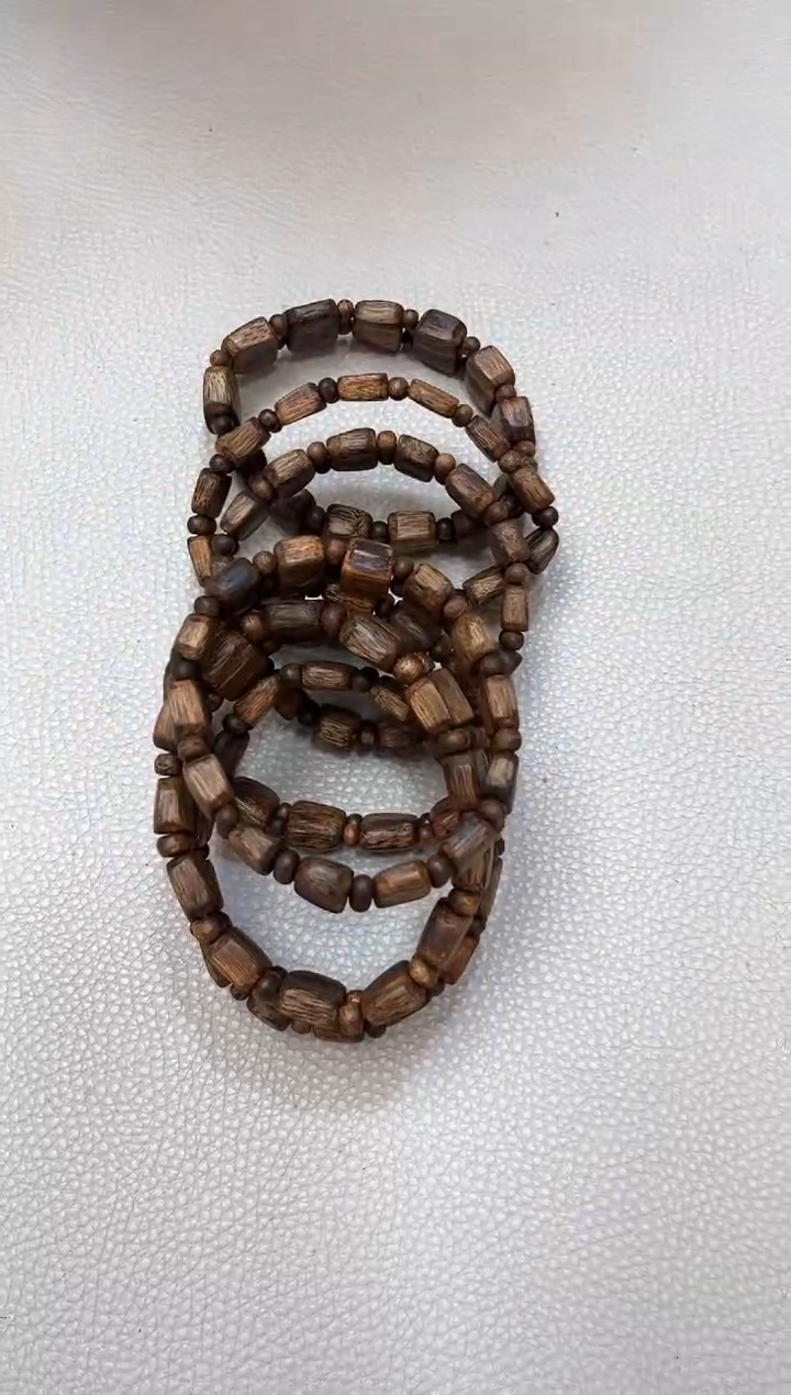 【闪购商品】沉香手串棋楠血料红金猊手牌随型单圈多样性其一