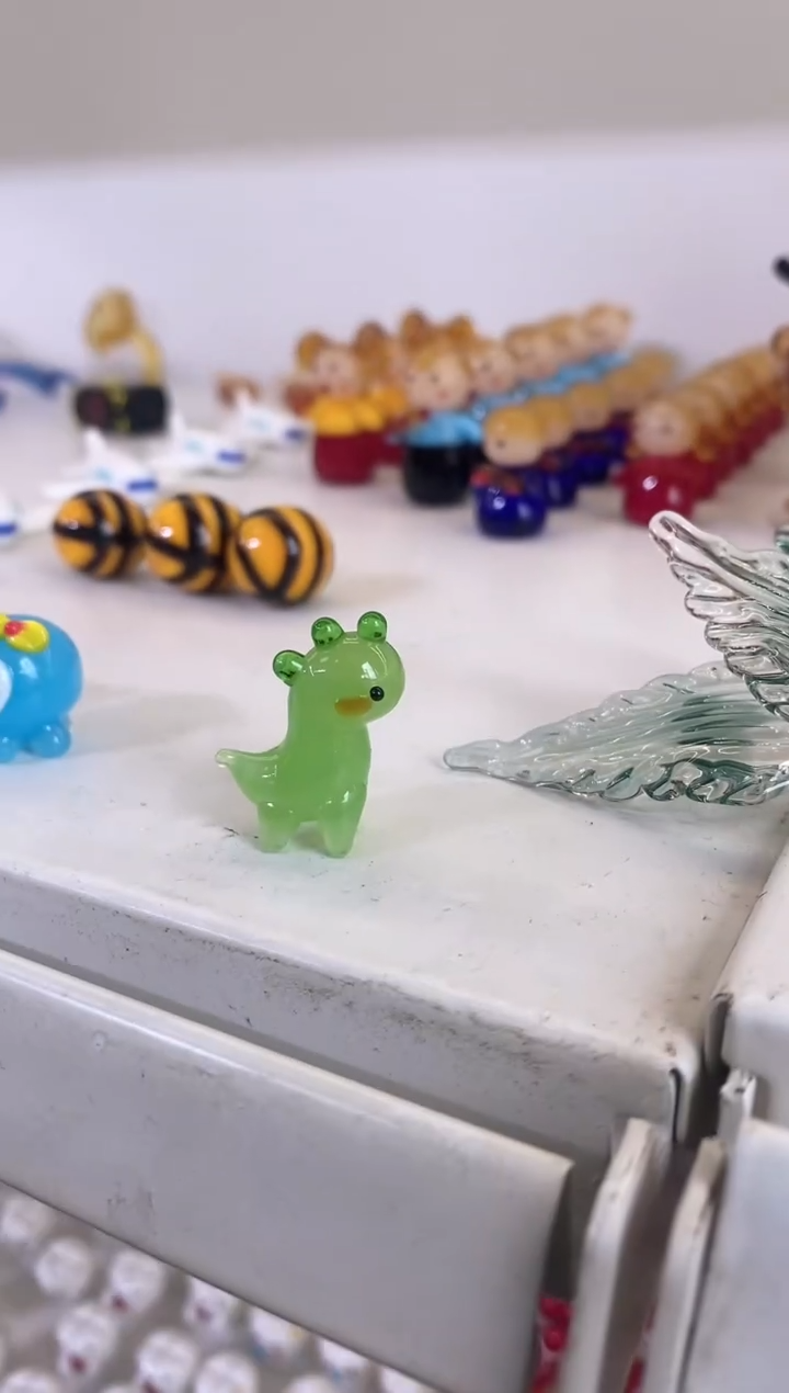 琉璃手工艺品恐龙