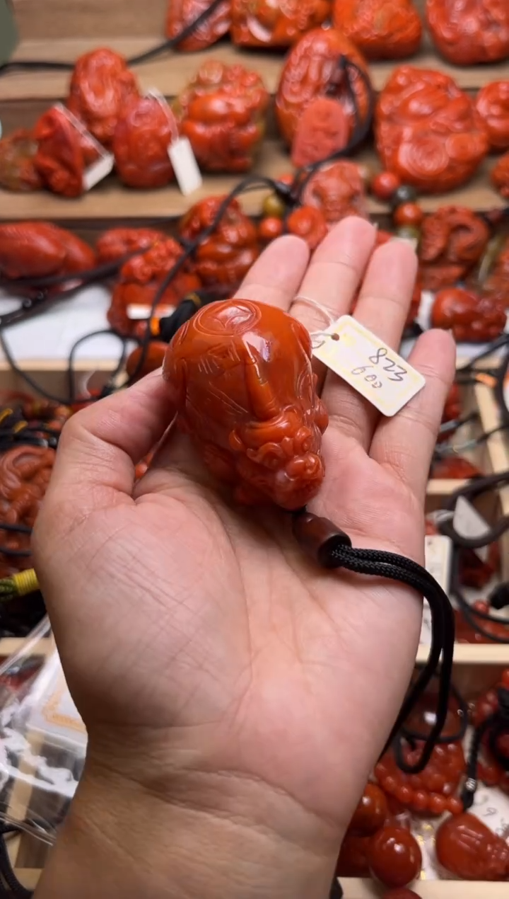 【闪购商品】南红玛瑙珠宝奇石未镶嵌823