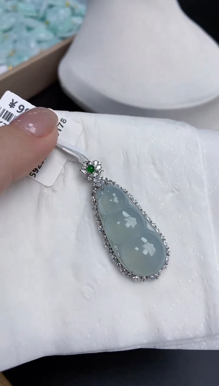 【闪购商品】翡翠颈饰18K金镶嵌天然缅甸翡翠A货