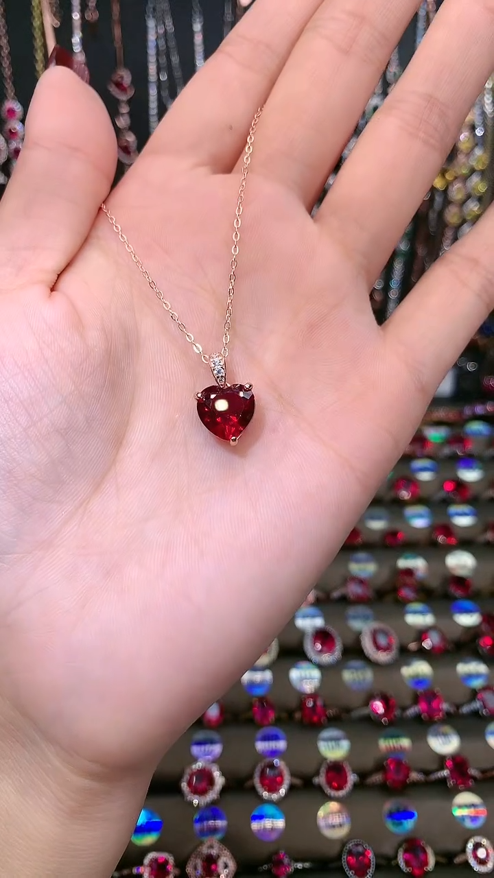 【闪购商品】红宝石吊坠(赠链)银S925镶嵌10正红色