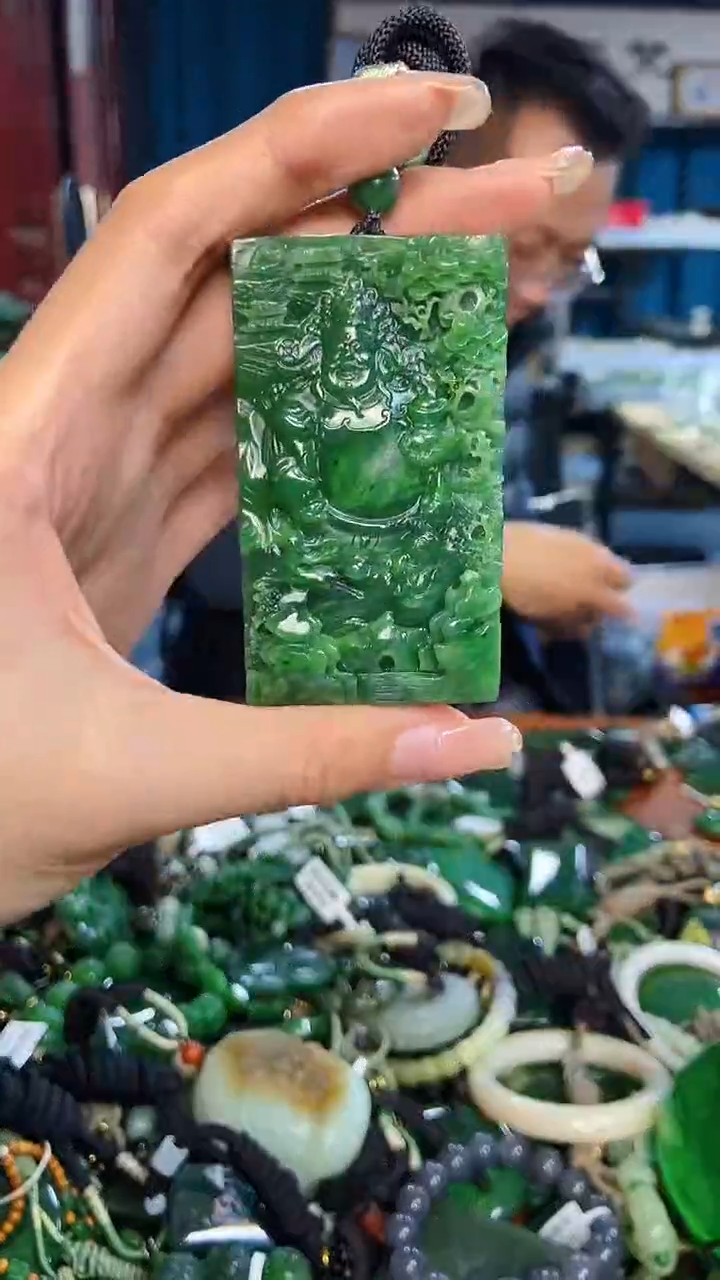 未镶嵌和田玉挂件1