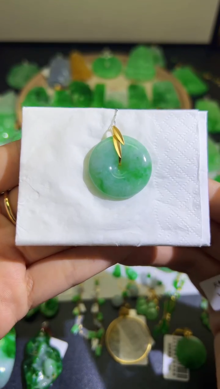 【闪购商品】翡翠颈饰18K金镶嵌Q缅料A货翡翠/支持复检/一件