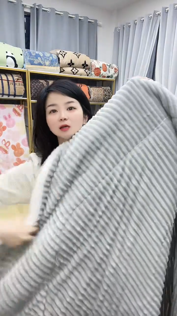 牛奶绒200*230灰色羊羔绒盖被沾污瑕疵