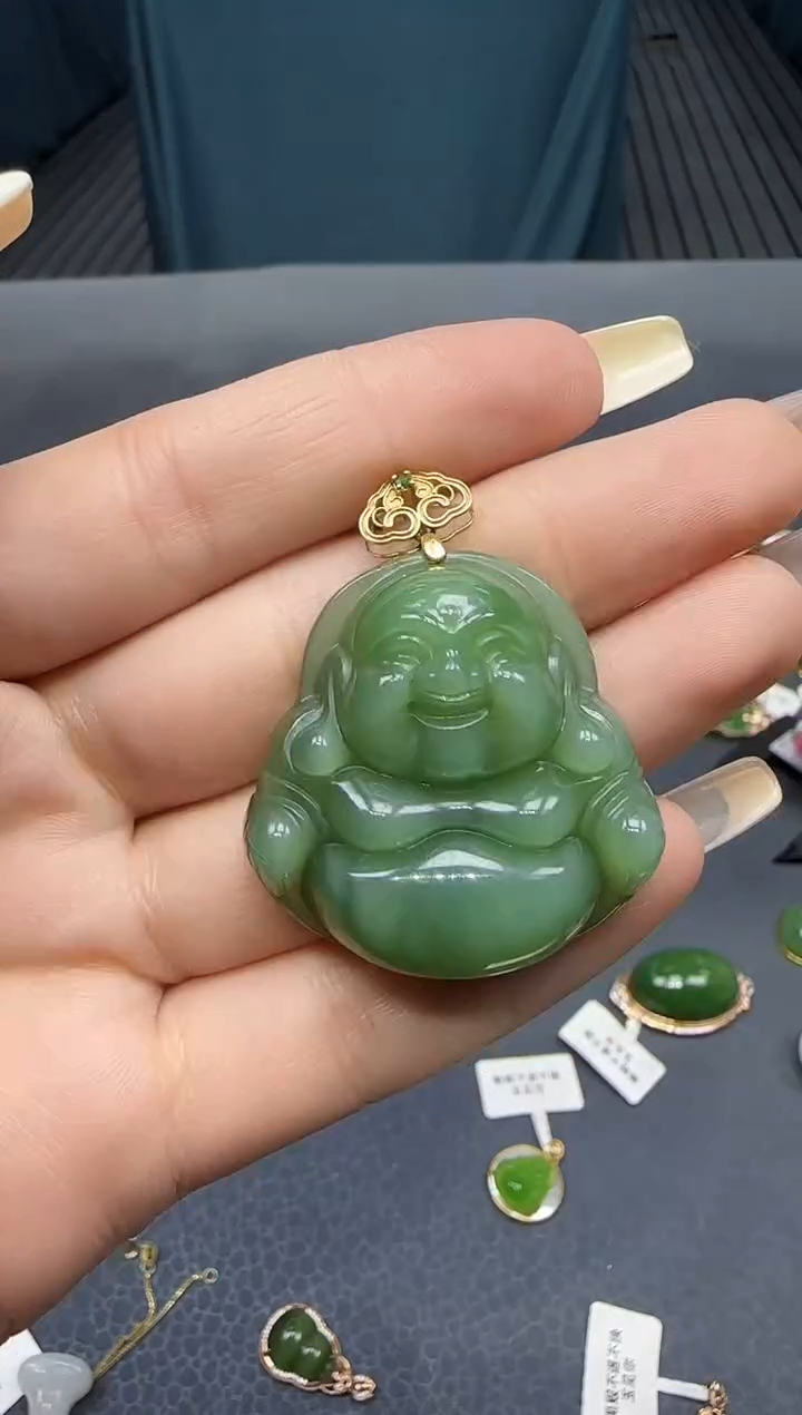【闪购商品】和田玉挂件18K金镶嵌1