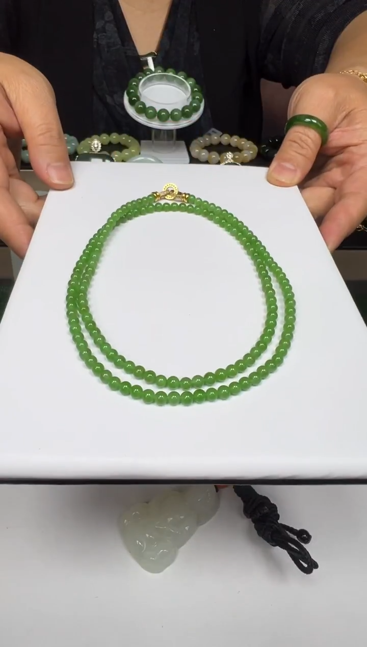 颈饰未镶嵌和田玉（碧玉）【老马】和田玉苹果绿小米珠链约4mm