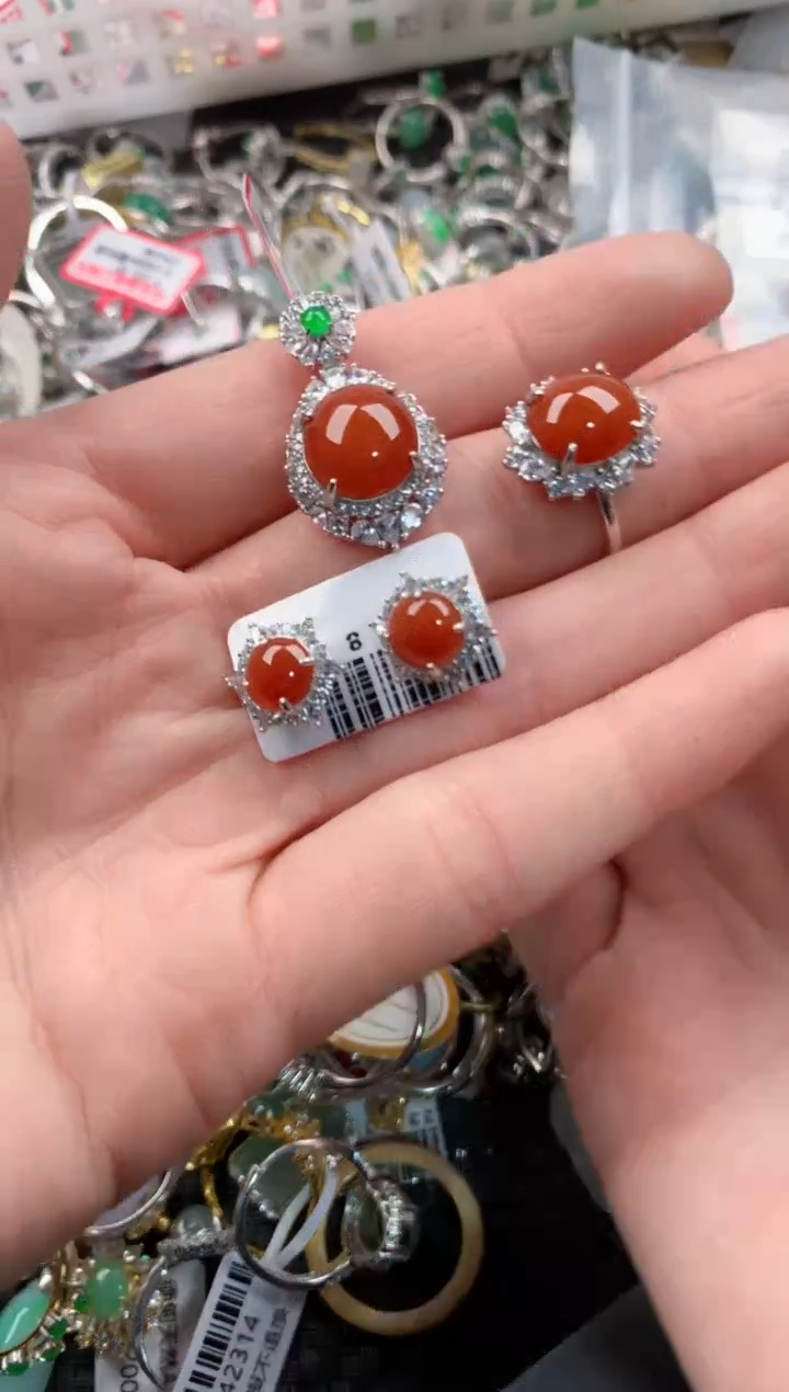 银S925镶嵌戒指翡翠333        8