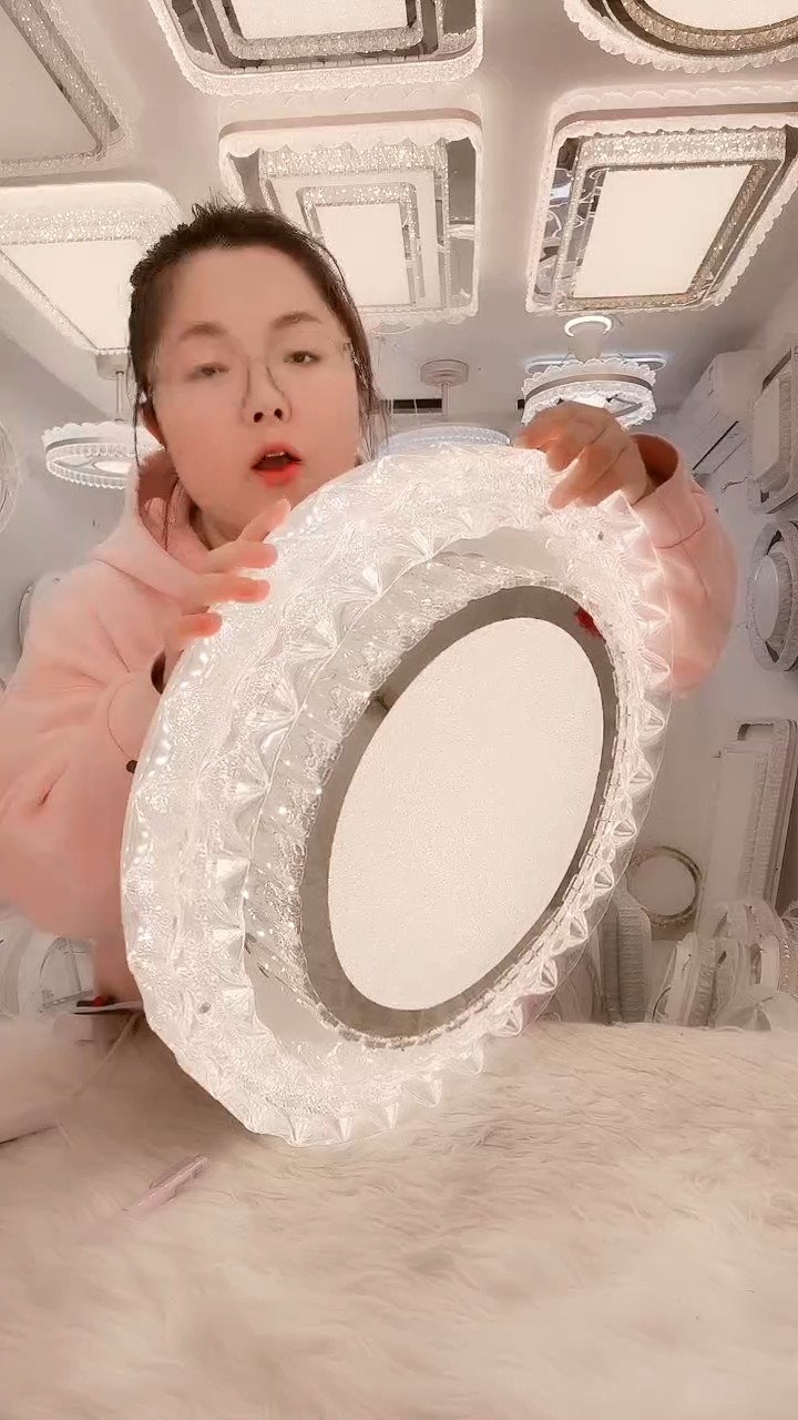 ?****行房间卧室吸顶灯