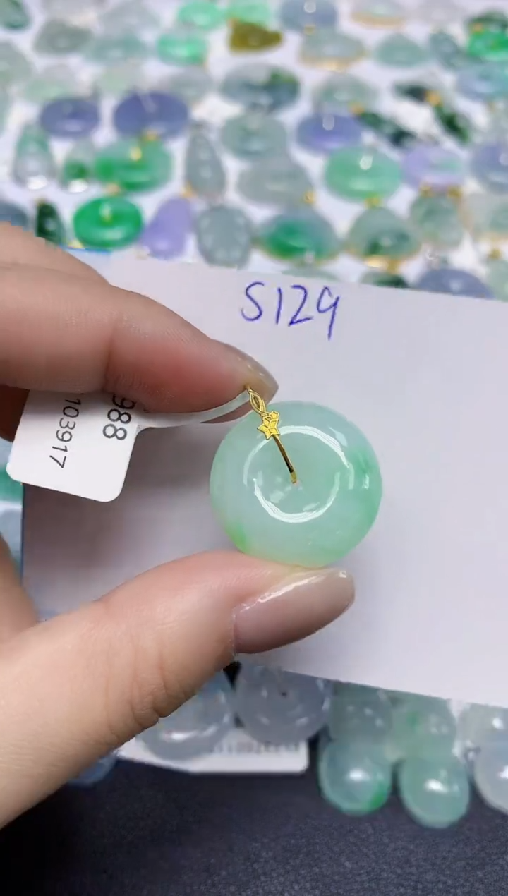 颈饰18K金镶嵌翡翠天然缅甸翡翠A货翡翠百元以上9元证书费自理