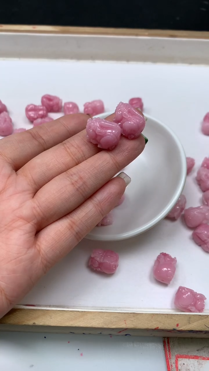 未镶嵌散珠拼合珍珠（马贝珠）A2009 女皇贝 皮休13*17mm2个5.8元