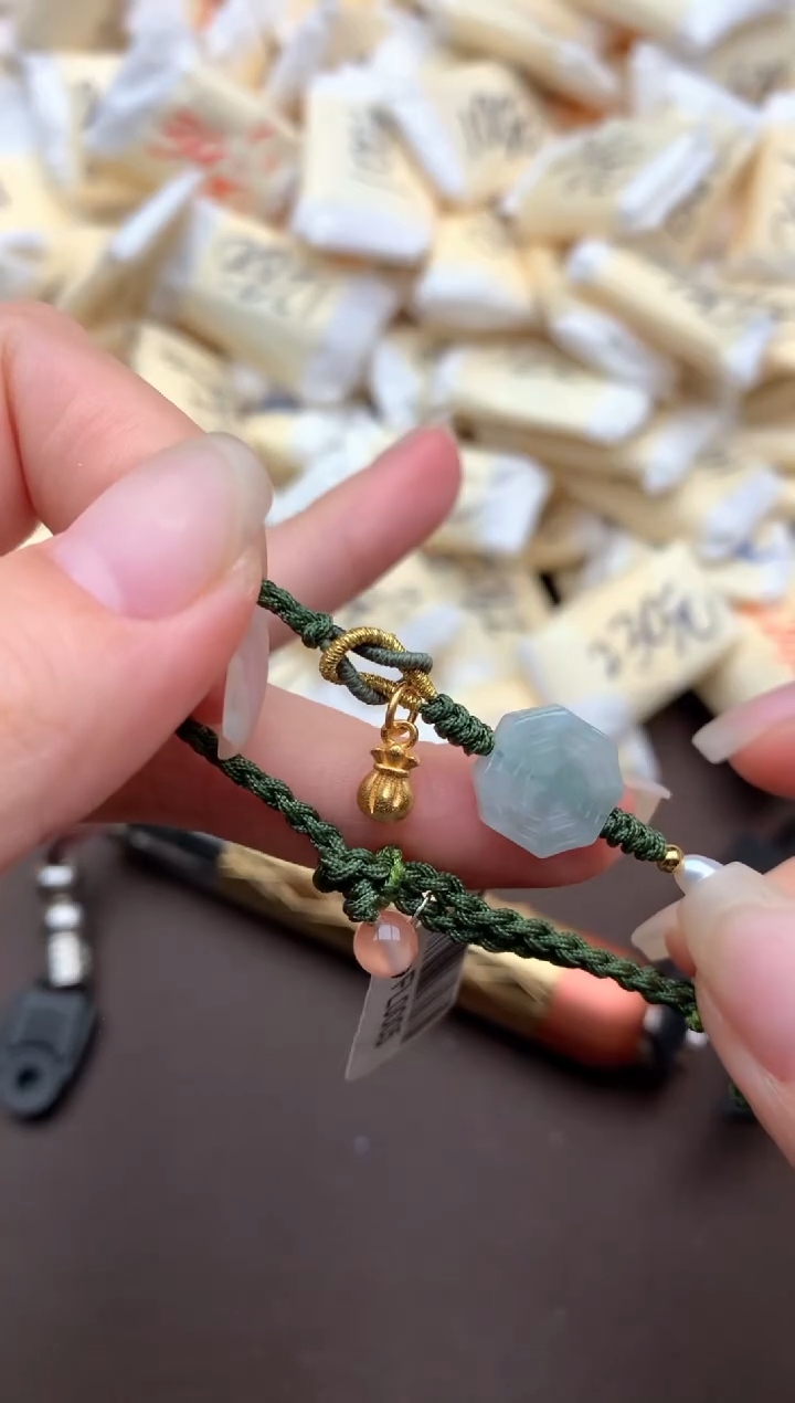 【闪购商品】翡翠挂件未镶嵌   一  