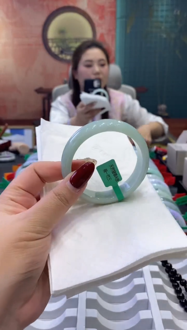 【闪购商品】翡翠手镯未镶嵌多人001062