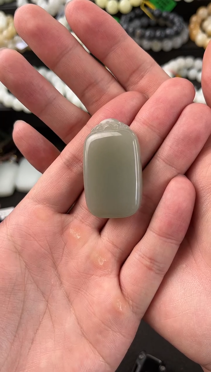 【闪购商品】和田玉无事牌未镶嵌且末青白无事牌微色差