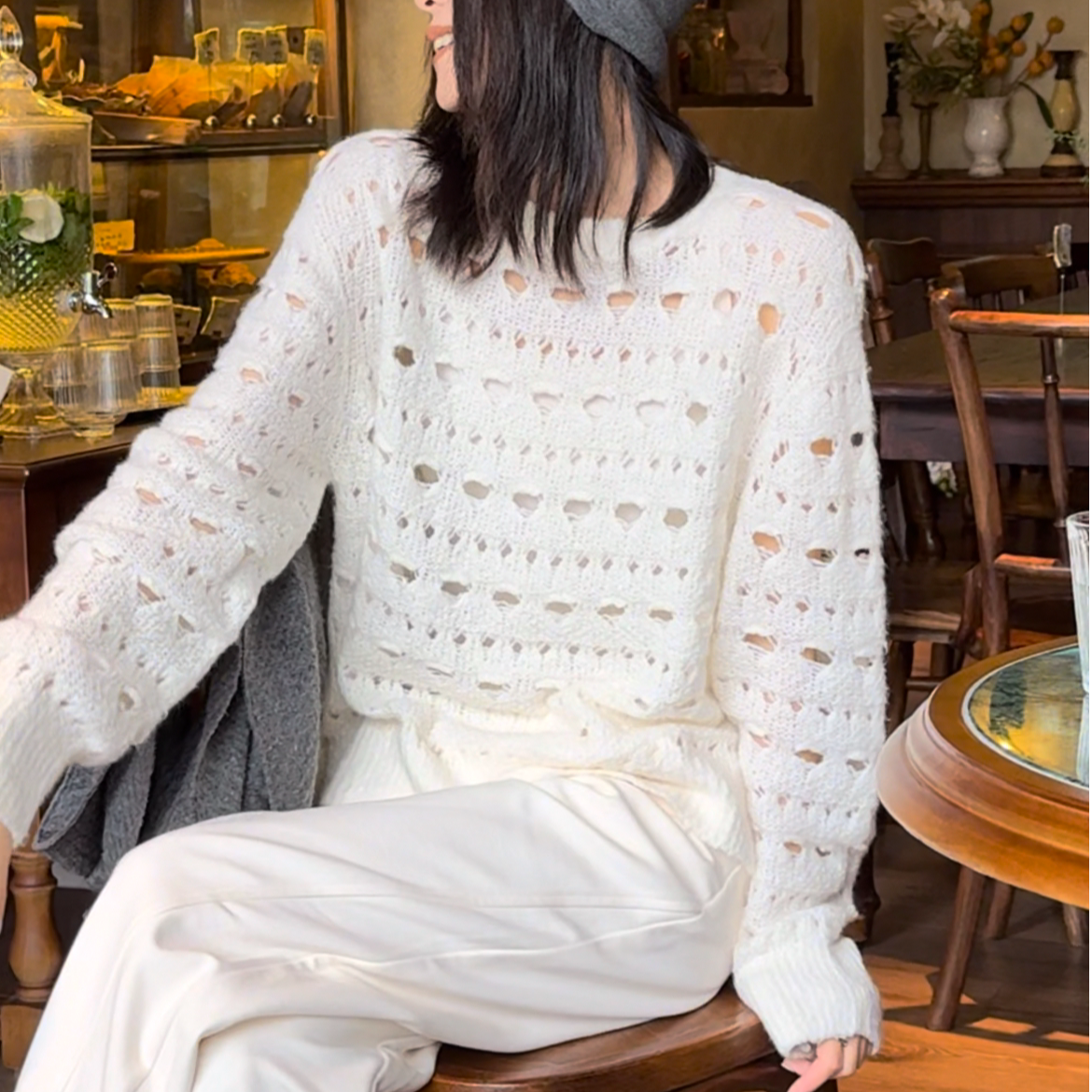 AMASS/阿玛施绵羊毛前短后长镂空花纹长袖圆领素色针织衫5399633