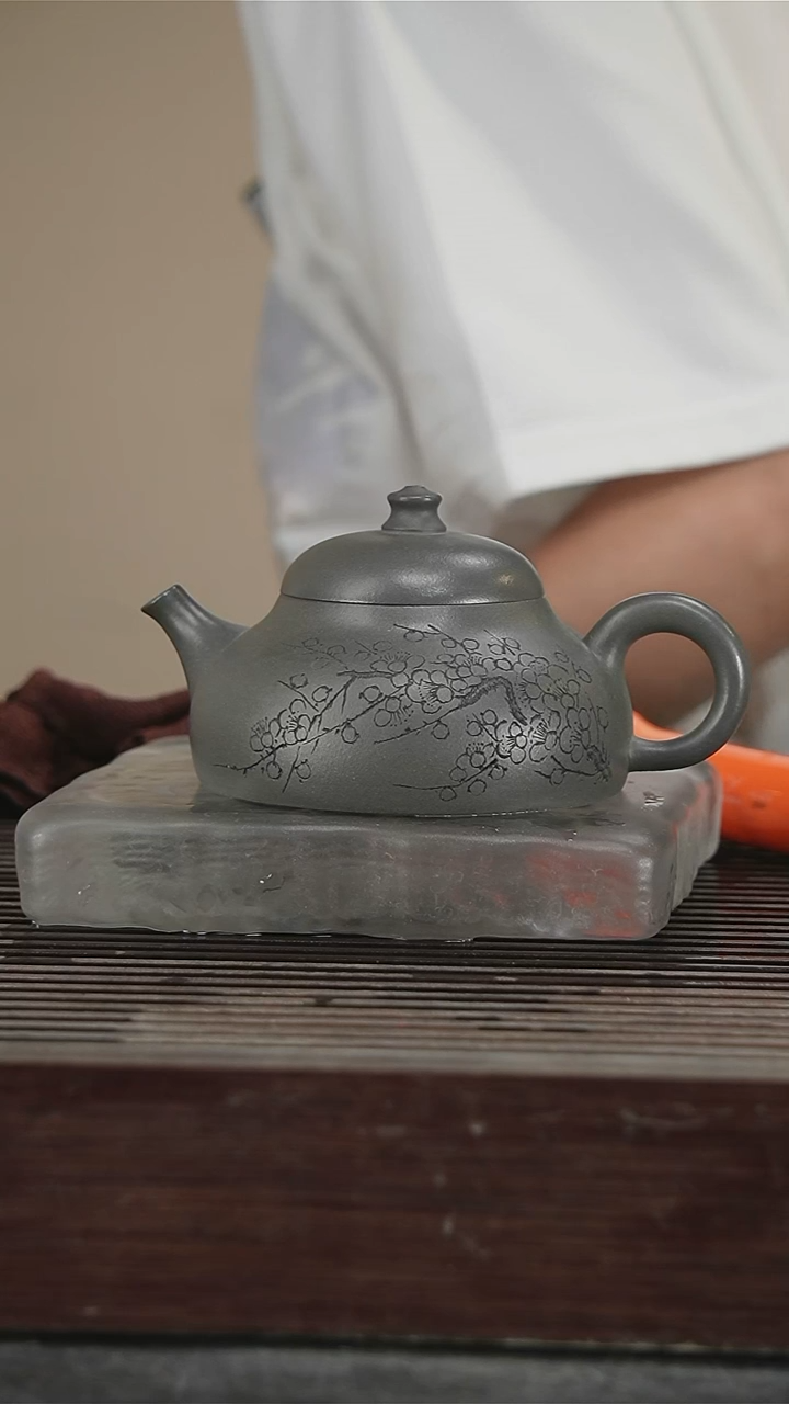 茶壶紫砂王少云240CC带证105号