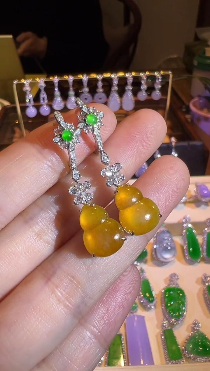【闪购商品】翡翠耳饰18K金镶嵌高冰芬达黄葫芦耳坠