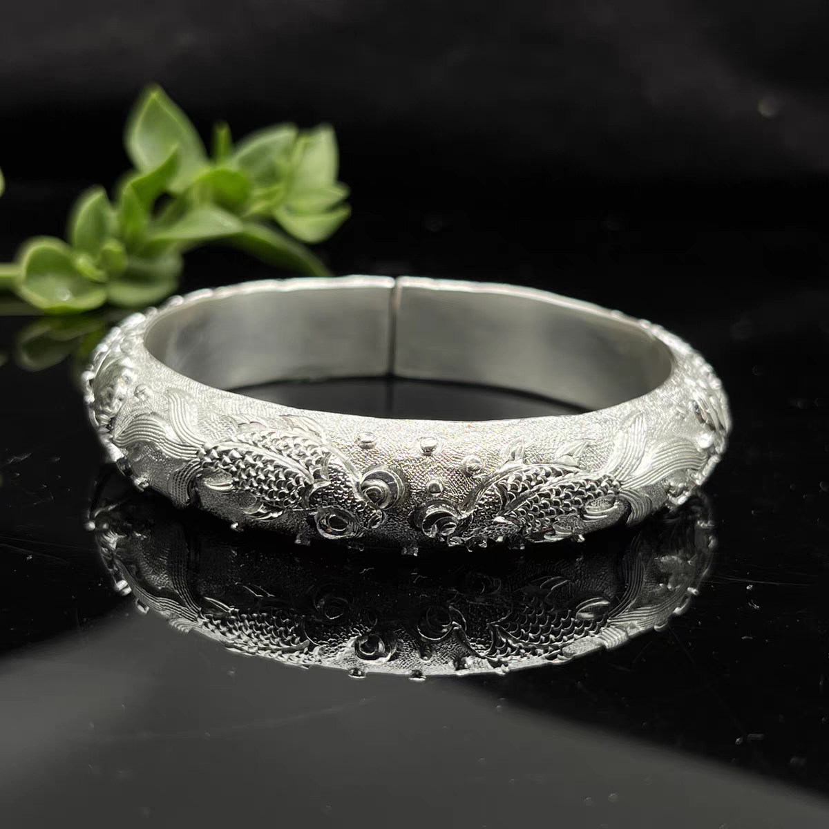 足银手镯 润土匠心锦鲤戏莲纯手工精雕莲花银999浮雕錾刻定制手镯