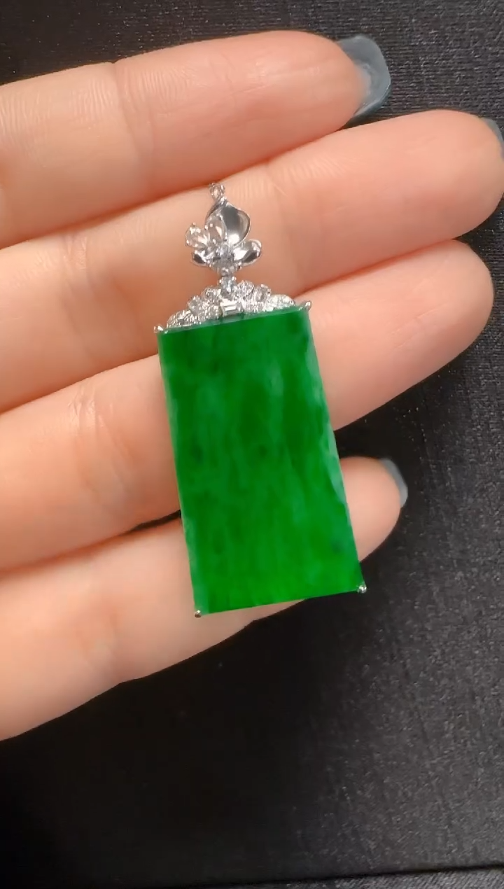 【闪购商品】翡翠颈饰18K金镶嵌153无事牌一个