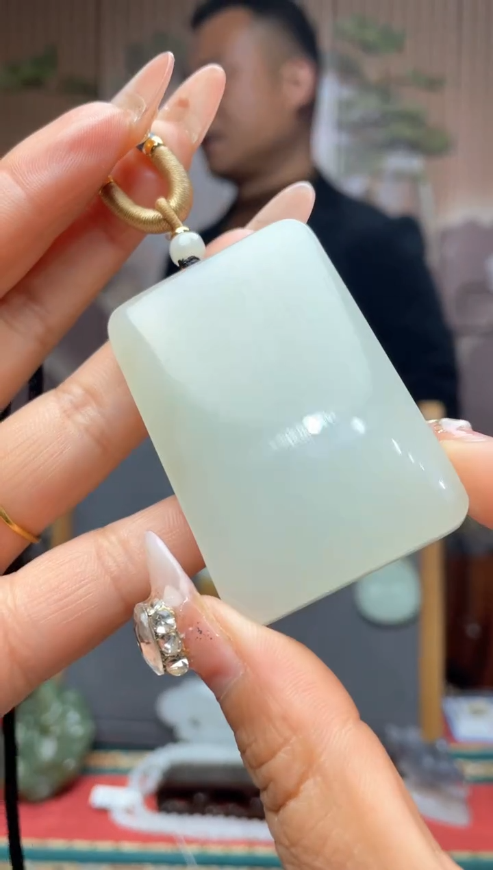 【闪购商品】和田玉颈饰未镶嵌一