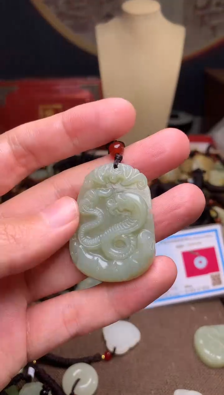颈饰未镶嵌和田玉新疆料青海料清水和田玉吊坠