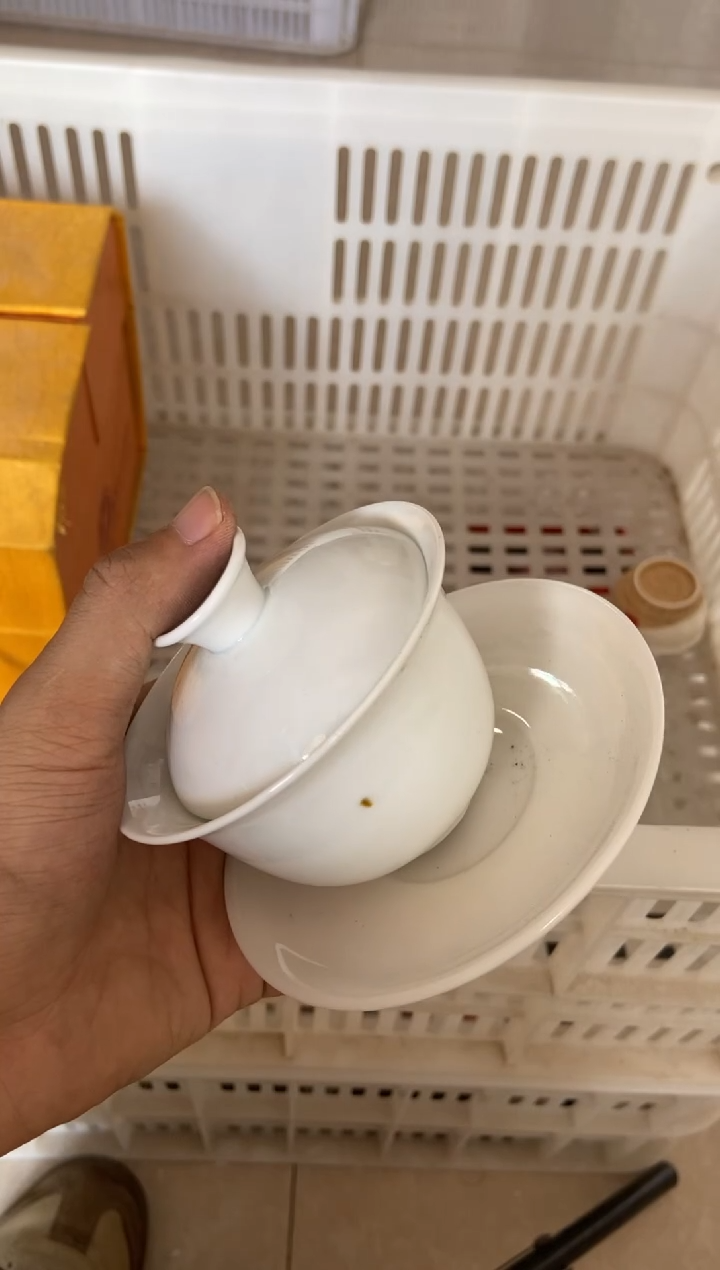 无运费险有瑕疵的摄影的产品有使用过的痕迹有点脏介意勿拍