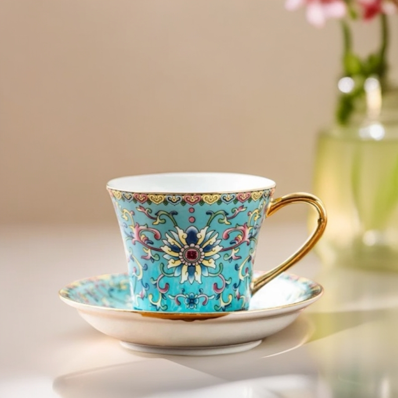 缠枝莲蓝色珐琅彩咖啡杯