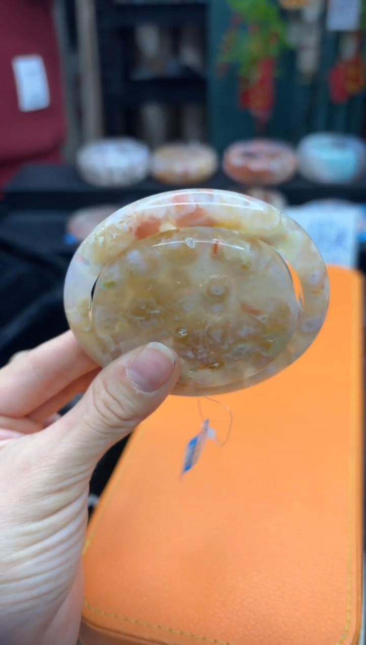 【闪购商品】石英质玉手镯未镶嵌1164（61圈赠送镯心）