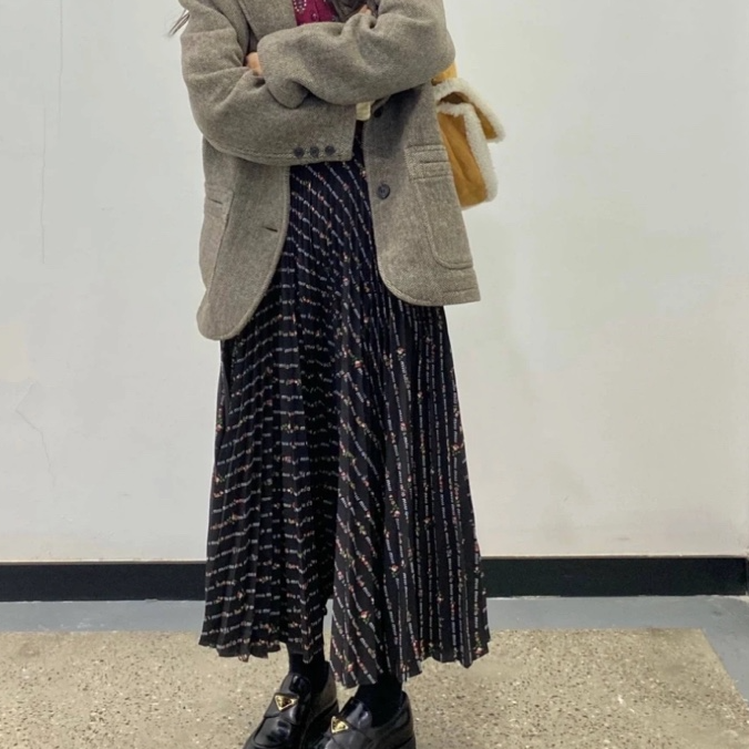 99新 MIU MIU/缪缪 汤/P215969875/字母logo长裙 44码