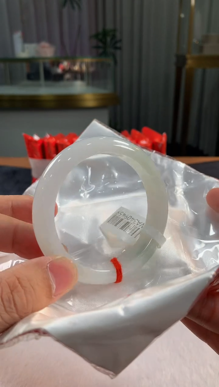 未镶嵌定制翡翠5073毛货不退不换  57-58圈