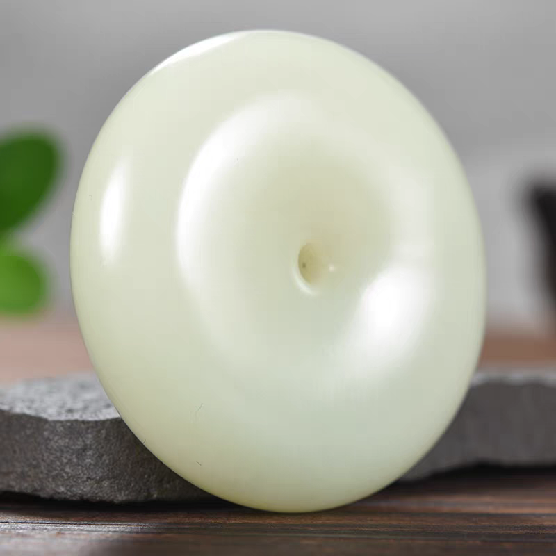 平安扣直径35mm！新疆精品青白