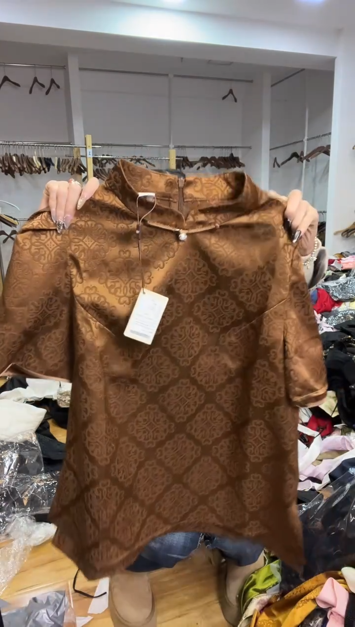 XL码      115-125斤    半袖