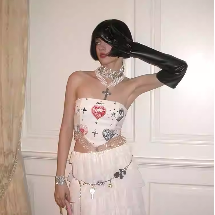 自播NEXTPASSPORT夏季新品爱心印花吊坠鱼骨胸衣吊带背心上衣女