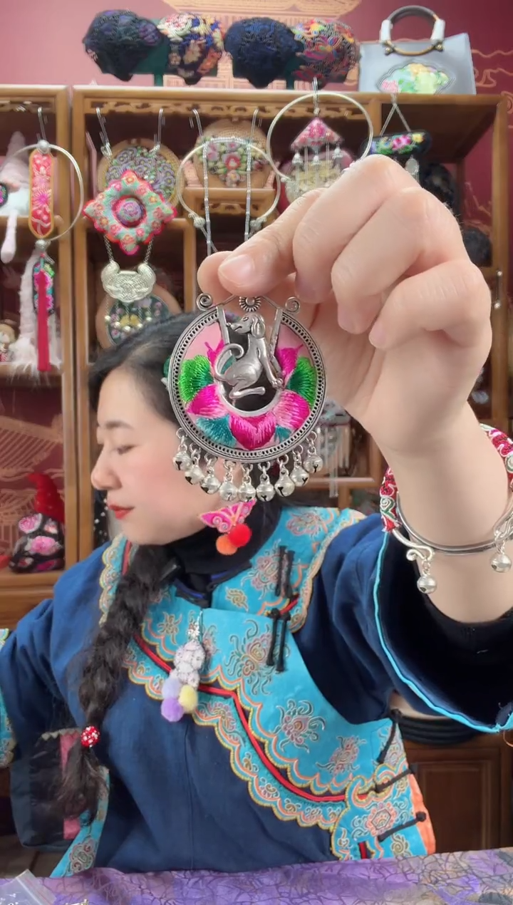 刺绣项链33甜甜家