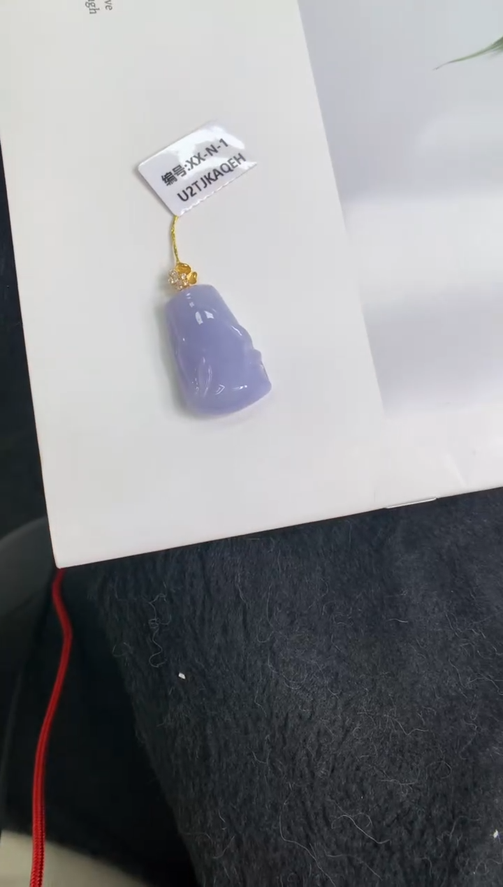 颈饰18K金镶嵌翡翠竹节