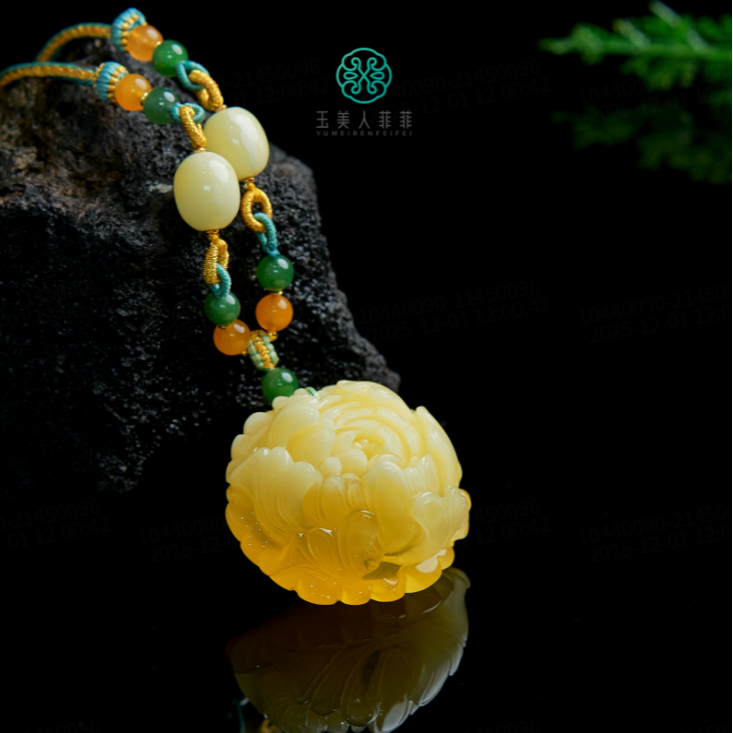 石惑珠宝！蜜蜡牡丹花吊坠约38*40mm%多样性发一