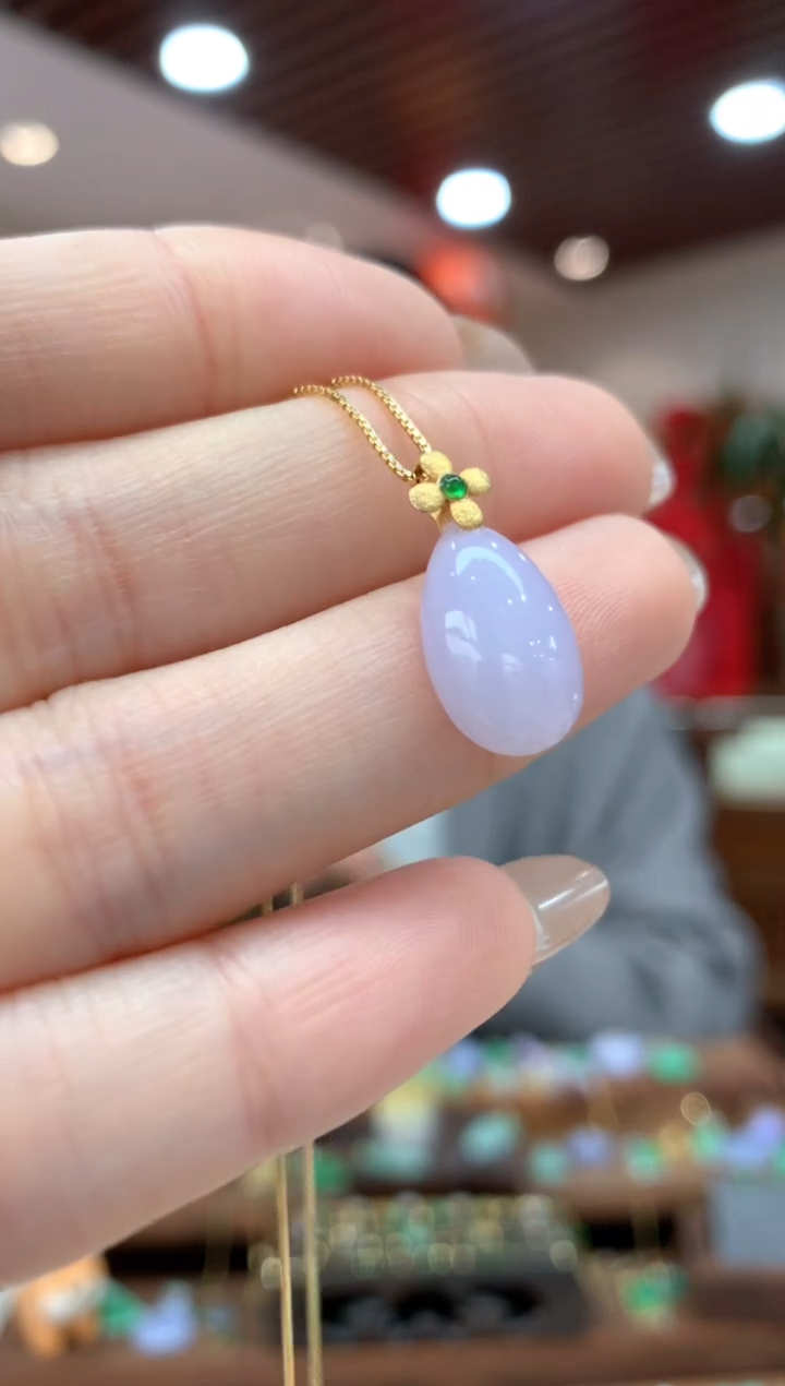 【闪购商品】翡翠吊坠(不含链)18K金镶嵌蛋面