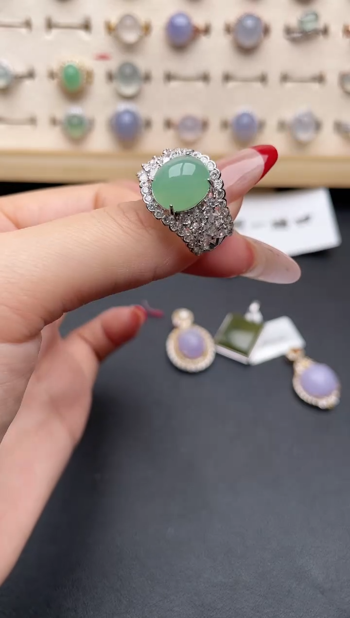 【闪购商品】翡翠戒指银S925镶嵌一物一证一礼盒