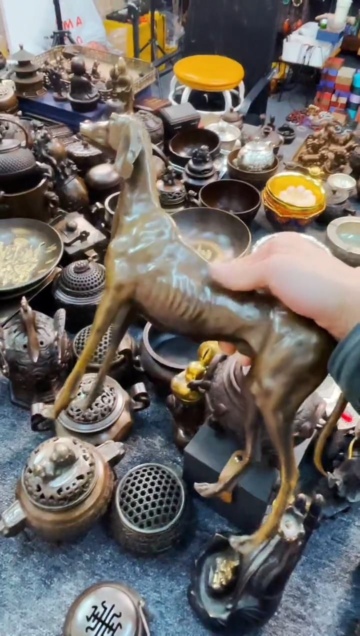 精铜工匠  独具韵味