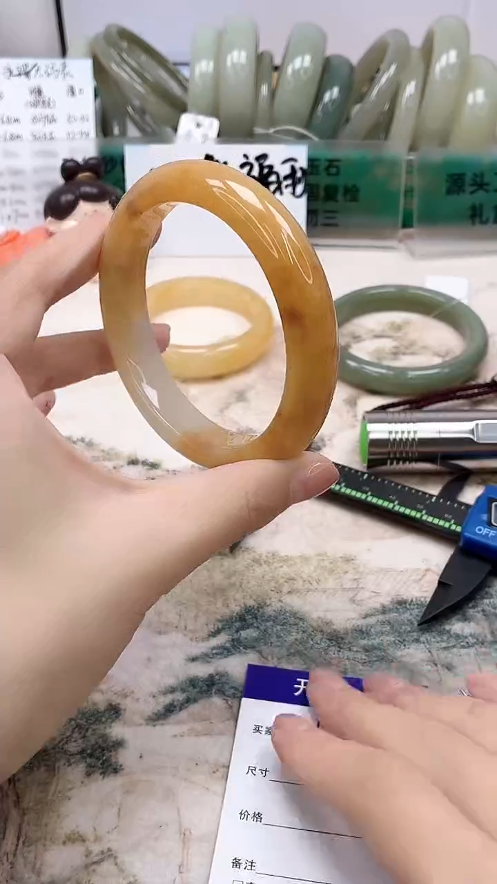 石英质玉手镯未镶嵌159/65