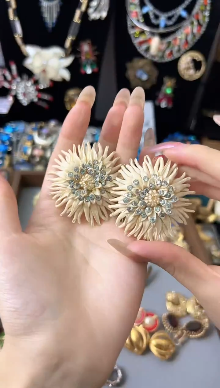 铁合金合成碳硅石超大尺寸voge白花耳夹